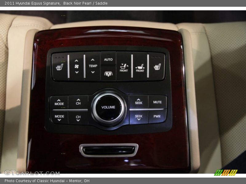 Black Noir Pearl / Saddle 2011 Hyundai Equus Signature