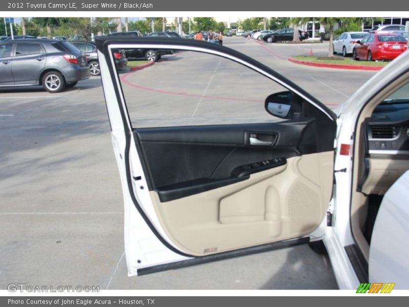 Super White / Black/Ash 2012 Toyota Camry LE