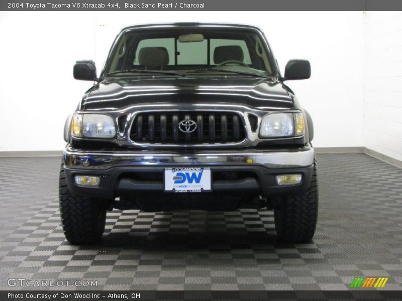 Black Sand Pearl / Charcoal 2004 Toyota Tacoma V6 Xtracab 4x4