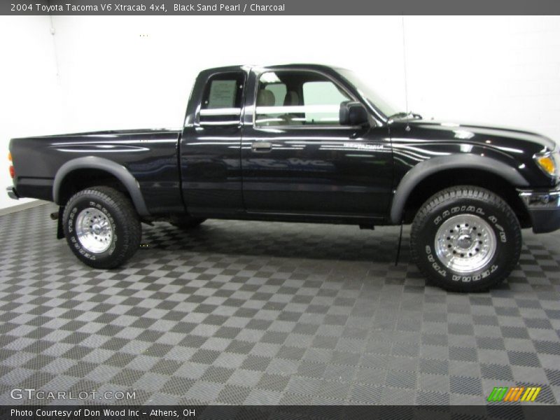 Black Sand Pearl / Charcoal 2004 Toyota Tacoma V6 Xtracab 4x4