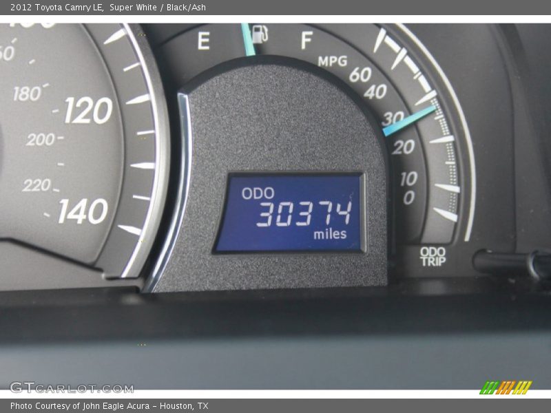 Super White / Black/Ash 2012 Toyota Camry LE