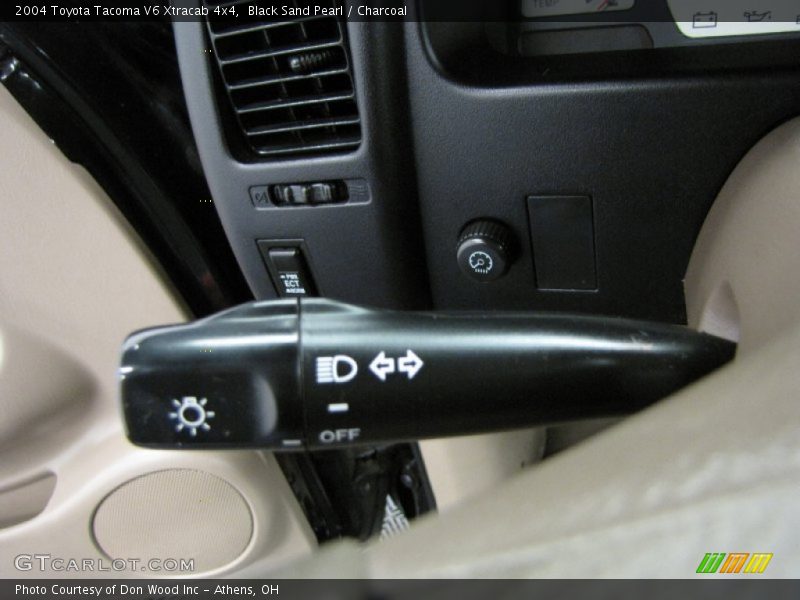 Black Sand Pearl / Charcoal 2004 Toyota Tacoma V6 Xtracab 4x4
