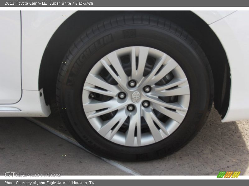 Super White / Black/Ash 2012 Toyota Camry LE