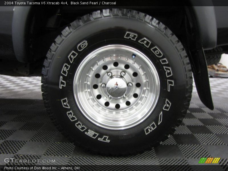 Black Sand Pearl / Charcoal 2004 Toyota Tacoma V6 Xtracab 4x4