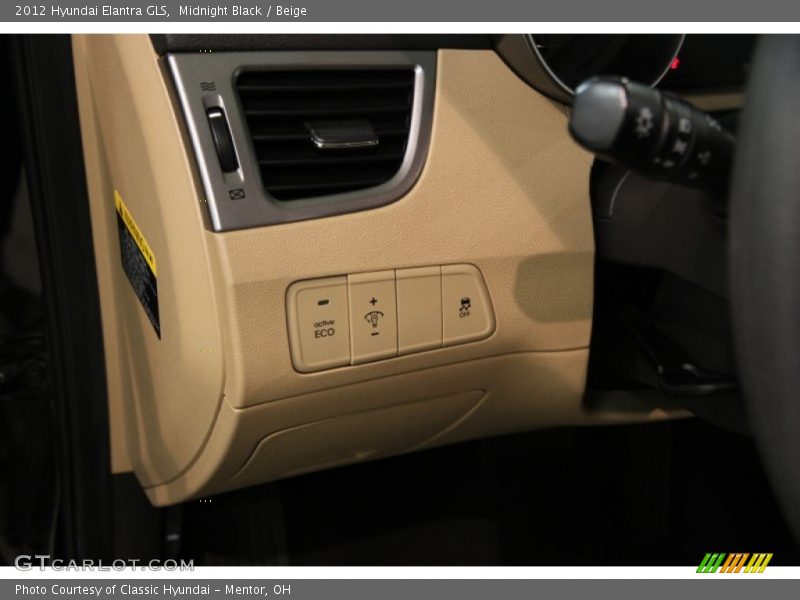 Midnight Black / Beige 2012 Hyundai Elantra GLS