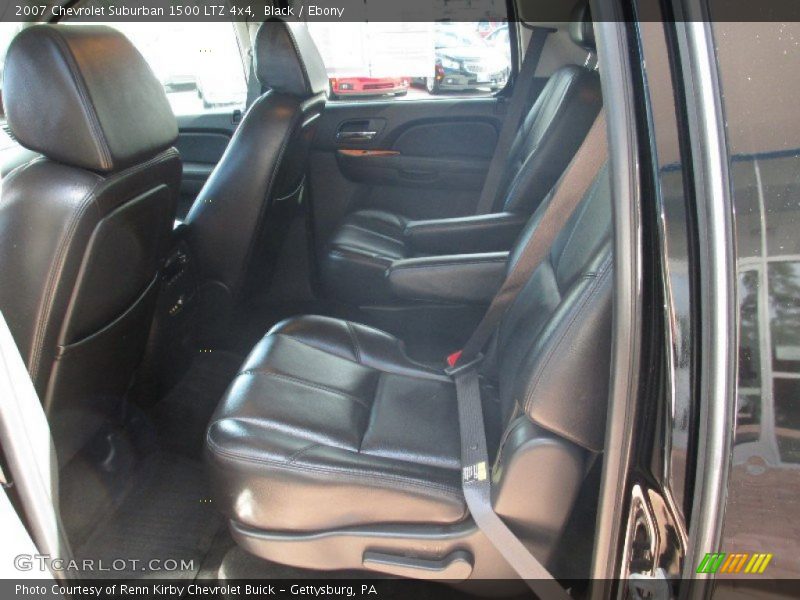 Black / Ebony 2007 Chevrolet Suburban 1500 LTZ 4x4