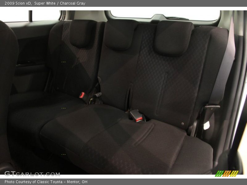 Super White / Charcoal Gray 2009 Scion xD