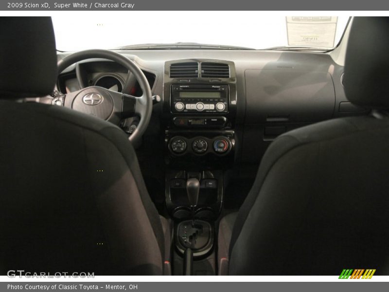Super White / Charcoal Gray 2009 Scion xD