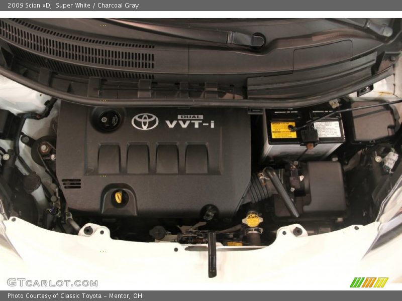 Super White / Charcoal Gray 2009 Scion xD