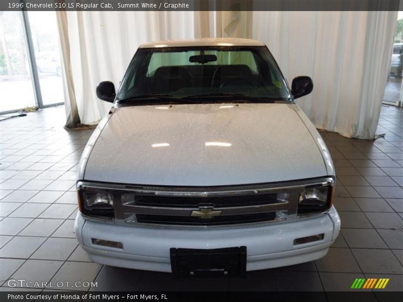 Summit White / Graphite 1996 Chevrolet S10 LS Regular Cab