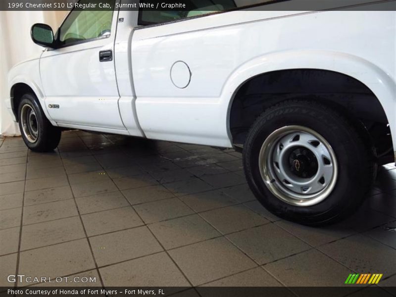 Summit White / Graphite 1996 Chevrolet S10 LS Regular Cab