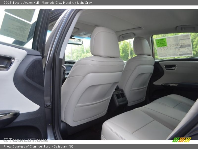 Magnetic Gray Metallic / Light Gray 2013 Toyota Avalon XLE
