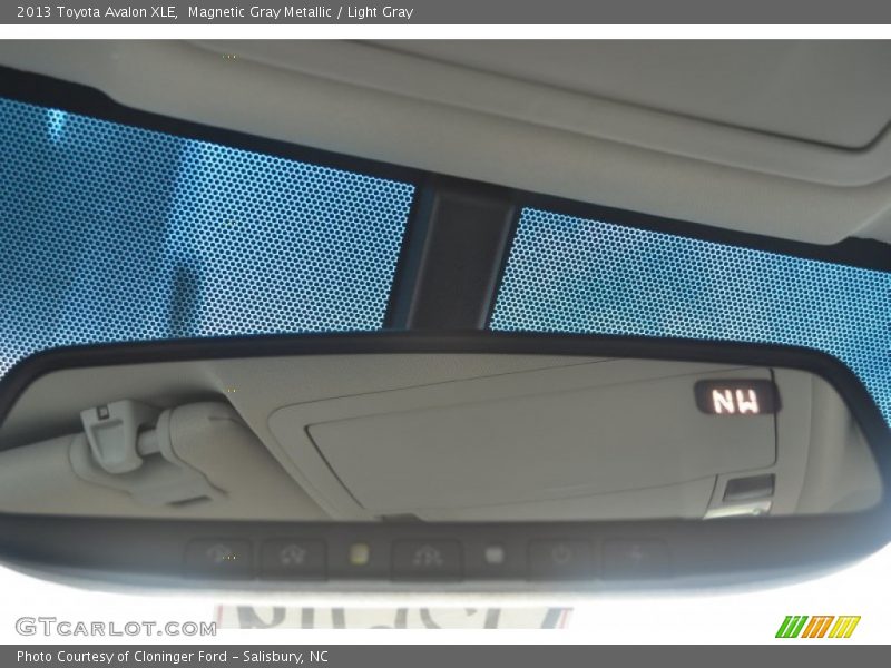 Magnetic Gray Metallic / Light Gray 2013 Toyota Avalon XLE