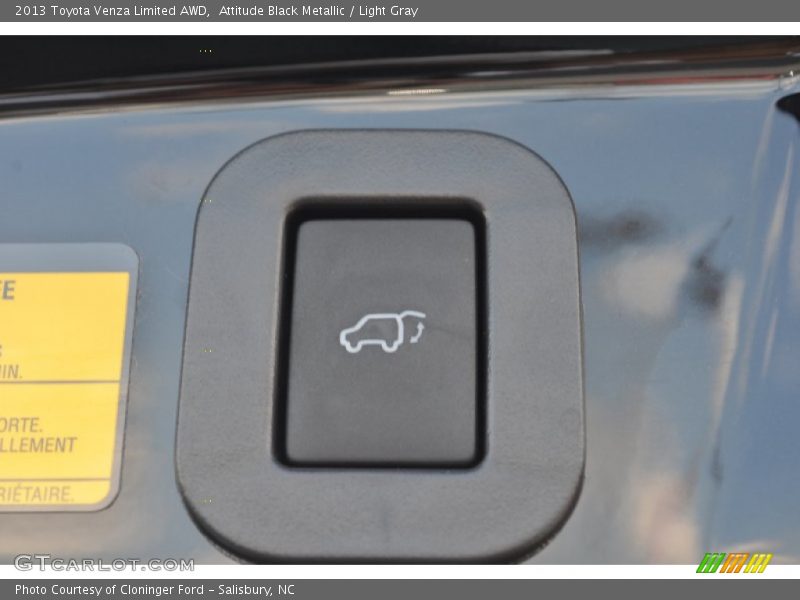 Attitude Black Metallic / Light Gray 2013 Toyota Venza Limited AWD