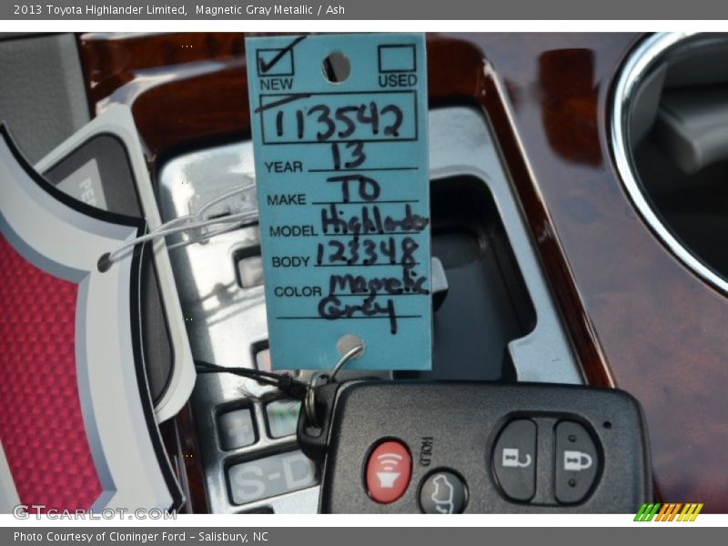 Magnetic Gray Metallic / Ash 2013 Toyota Highlander Limited