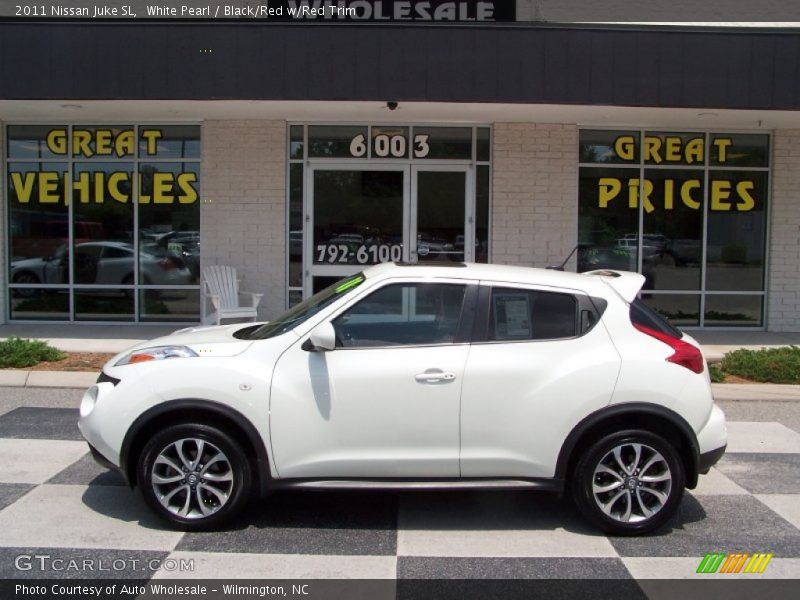White Pearl / Black/Red w/Red Trim 2011 Nissan Juke SL