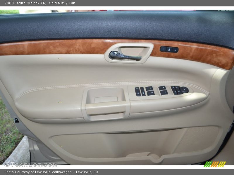 Gold Mist / Tan 2008 Saturn Outlook XR