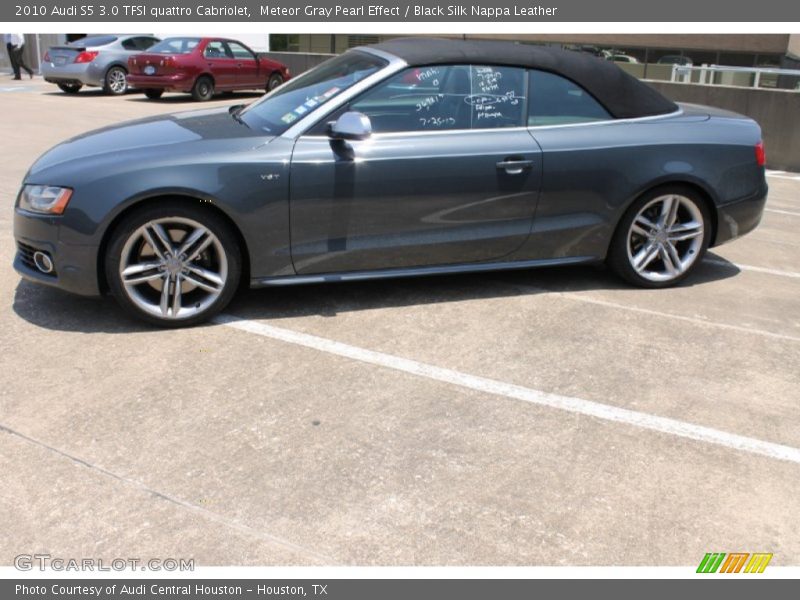 Meteor Gray Pearl Effect / Black Silk Nappa Leather 2010 Audi S5 3.0 TFSI quattro Cabriolet
