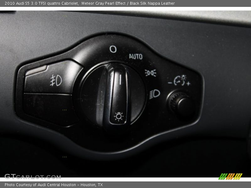 Meteor Gray Pearl Effect / Black Silk Nappa Leather 2010 Audi S5 3.0 TFSI quattro Cabriolet
