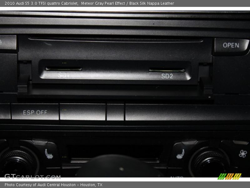Meteor Gray Pearl Effect / Black Silk Nappa Leather 2010 Audi S5 3.0 TFSI quattro Cabriolet