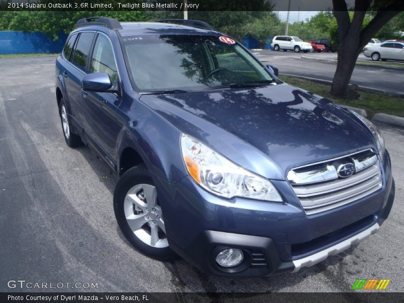 Front 3/4 View of 2014 Outback 3.6R Limited