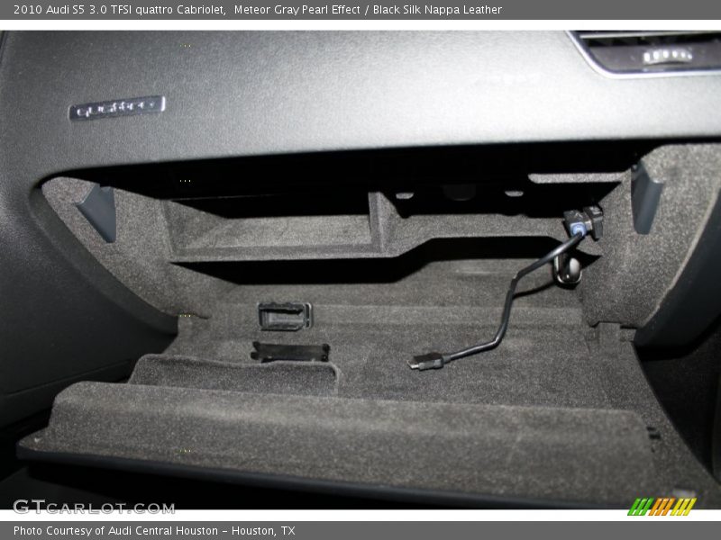 Meteor Gray Pearl Effect / Black Silk Nappa Leather 2010 Audi S5 3.0 TFSI quattro Cabriolet