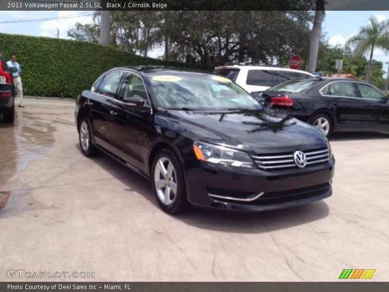 Black / Cornsilk Beige 2013 Volkswagen Passat 2.5L SE