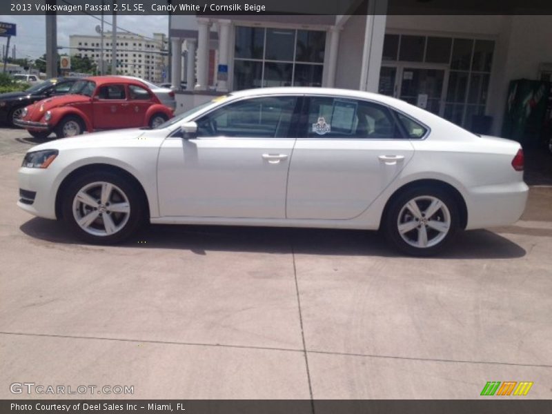 Candy White / Cornsilk Beige 2013 Volkswagen Passat 2.5L SE