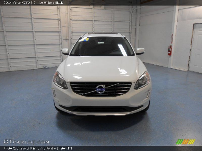 Ice White / Black 2014 Volvo XC60 3.2