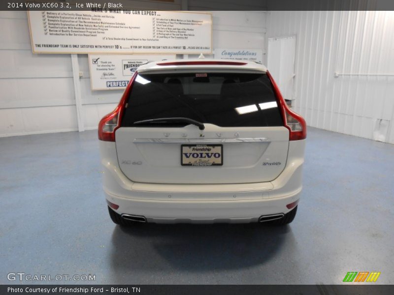 Ice White / Black 2014 Volvo XC60 3.2