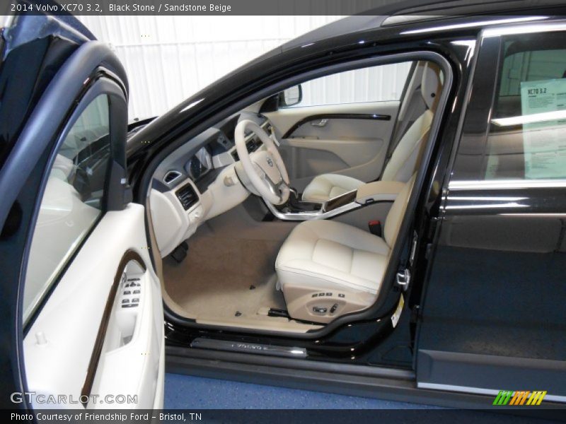 Black Stone / Sandstone Beige 2014 Volvo XC70 3.2