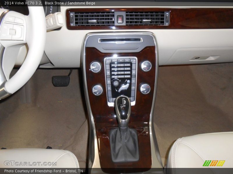 Black Stone / Sandstone Beige 2014 Volvo XC70 3.2
