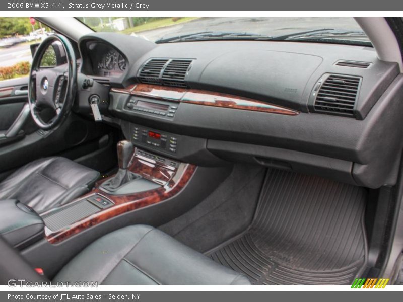 Stratus Grey Metallic / Grey 2006 BMW X5 4.4i