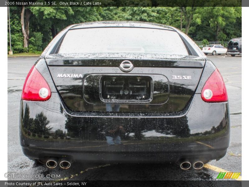 Onyx Black / Cafe Latte 2006 Nissan Maxima 3.5 SE