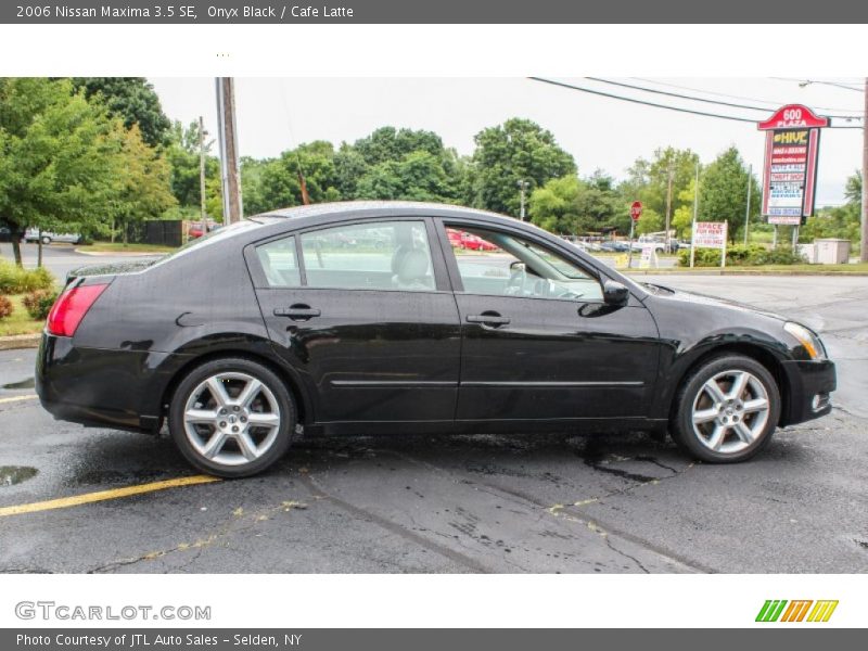 Onyx Black / Cafe Latte 2006 Nissan Maxima 3.5 SE