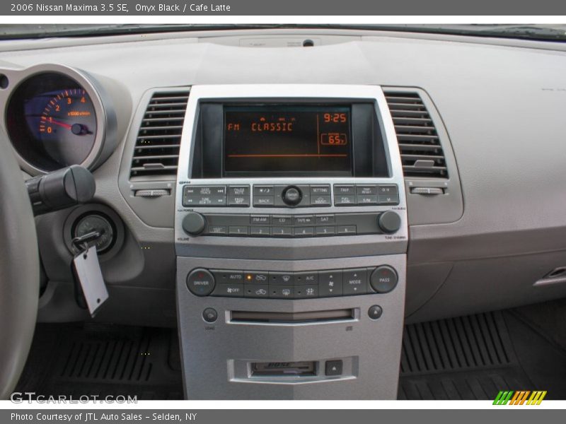Onyx Black / Cafe Latte 2006 Nissan Maxima 3.5 SE