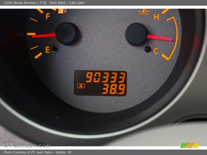 Onyx Black / Cafe Latte 2006 Nissan Maxima 3.5 SE