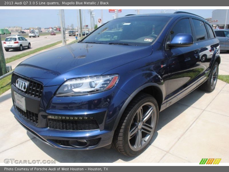 Front 3/4 View of 2013 Q7 3.0 S Line quattro