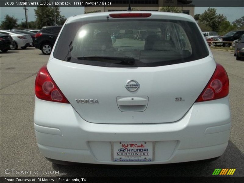 Fresh Powder / Beige 2009 Nissan Versa 1.8 SL Hatchback