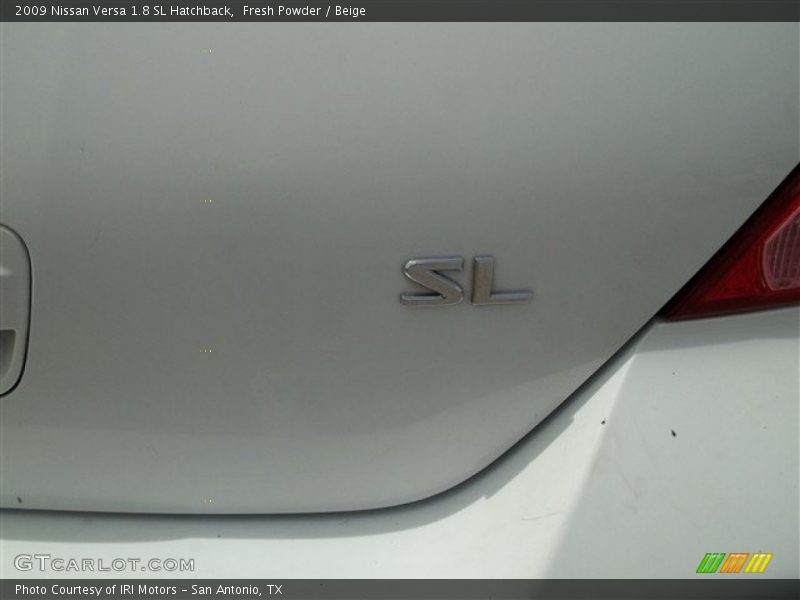 Fresh Powder / Beige 2009 Nissan Versa 1.8 SL Hatchback