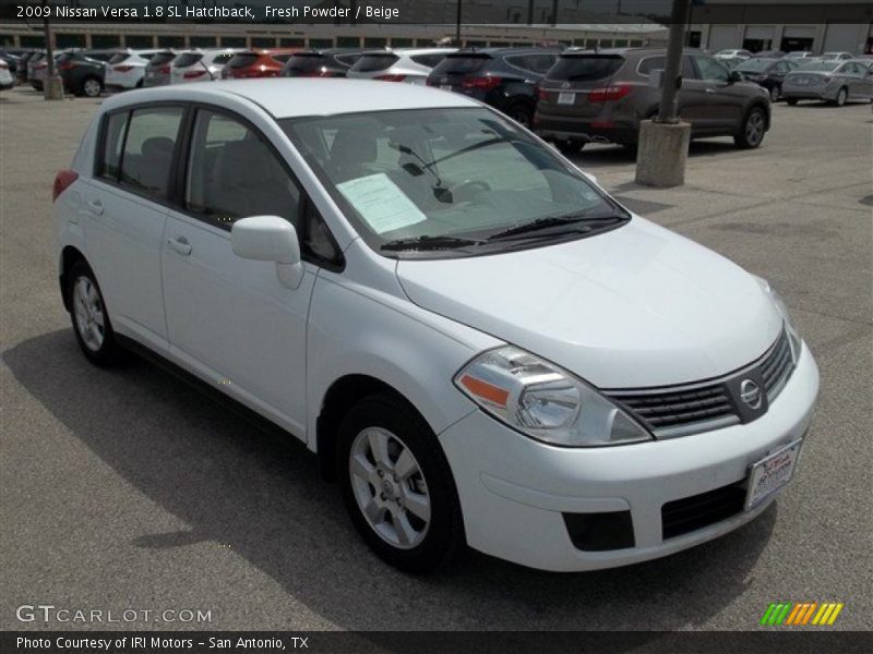 Fresh Powder / Beige 2009 Nissan Versa 1.8 SL Hatchback
