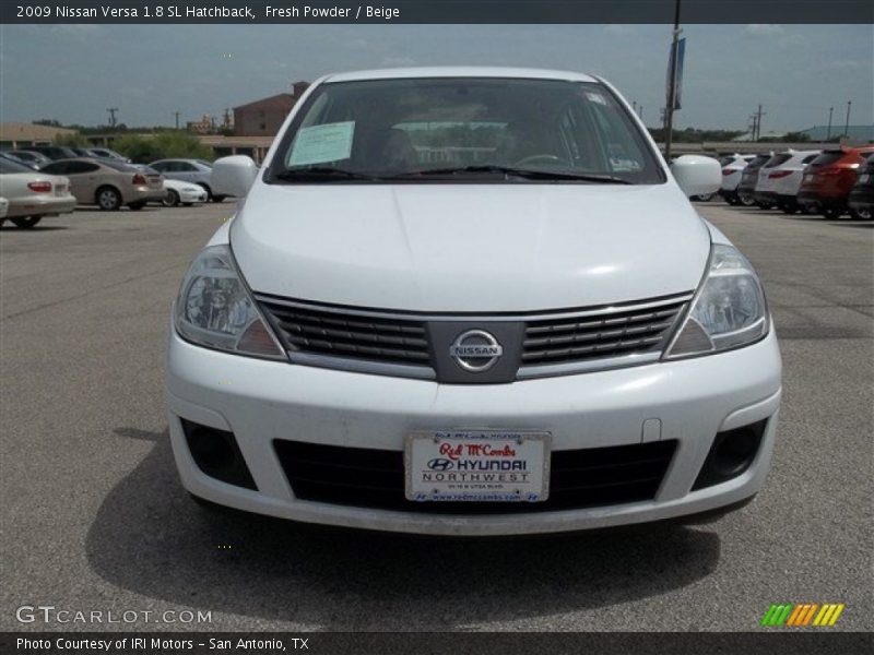 Fresh Powder / Beige 2009 Nissan Versa 1.8 SL Hatchback