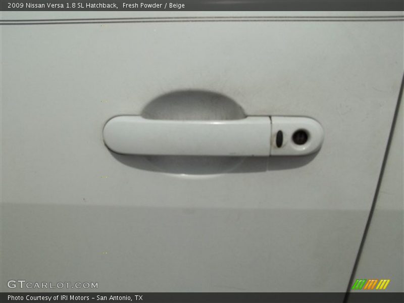 Fresh Powder / Beige 2009 Nissan Versa 1.8 SL Hatchback