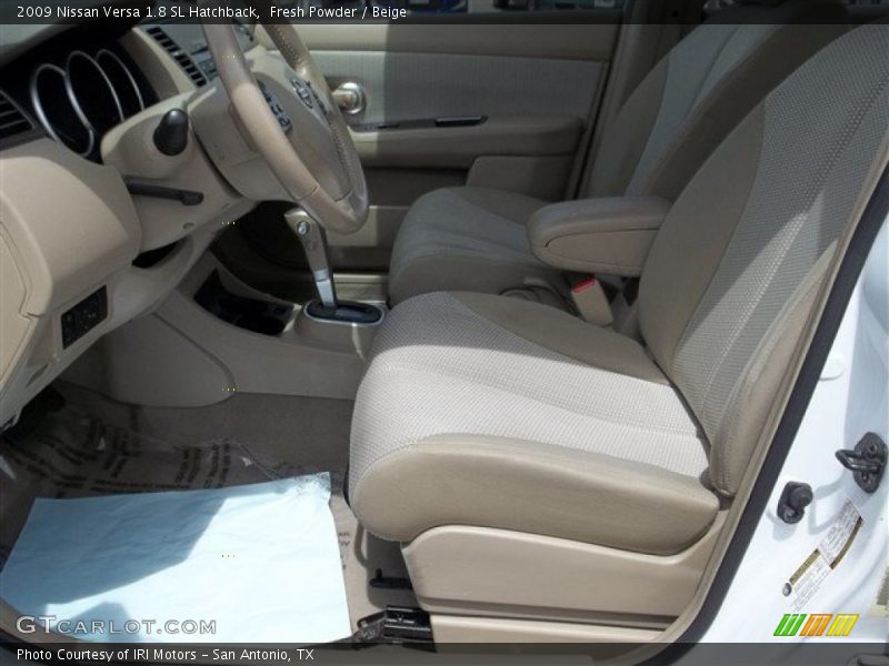 Fresh Powder / Beige 2009 Nissan Versa 1.8 SL Hatchback
