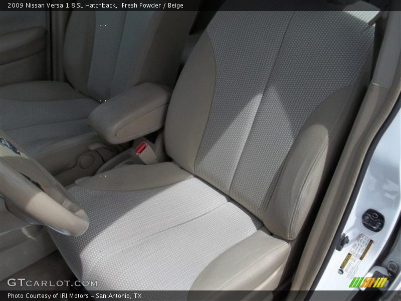Fresh Powder / Beige 2009 Nissan Versa 1.8 SL Hatchback