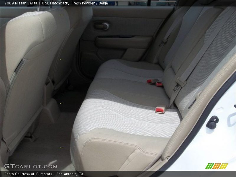Fresh Powder / Beige 2009 Nissan Versa 1.8 SL Hatchback