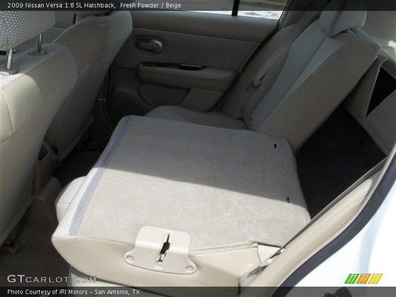 Fresh Powder / Beige 2009 Nissan Versa 1.8 SL Hatchback
