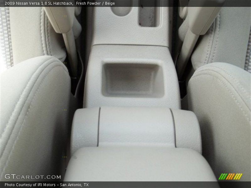 Fresh Powder / Beige 2009 Nissan Versa 1.8 SL Hatchback