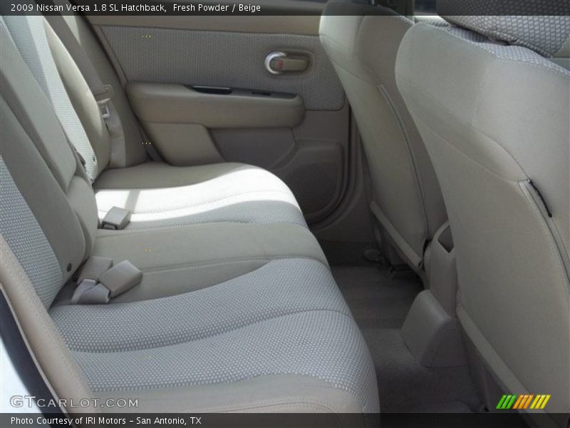 Fresh Powder / Beige 2009 Nissan Versa 1.8 SL Hatchback
