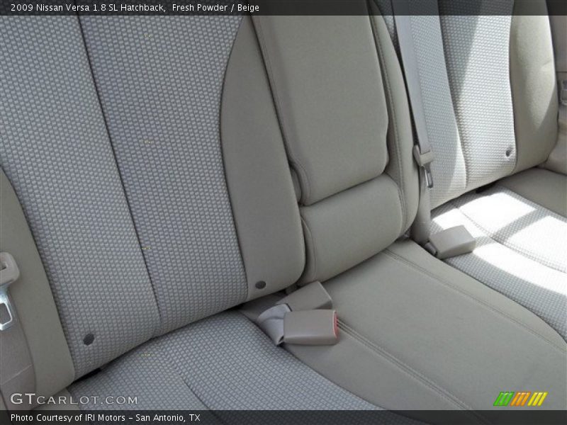 Fresh Powder / Beige 2009 Nissan Versa 1.8 SL Hatchback